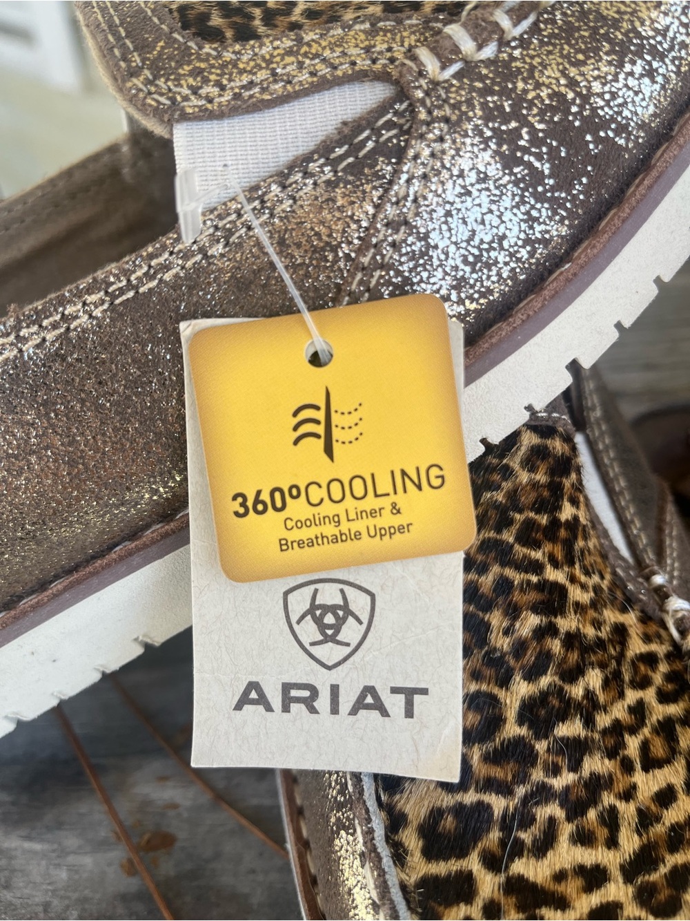 Ariat Cruiser EasyWST Flex Gold Glitter & Leopard Slip-On Sneaker size  6 med.